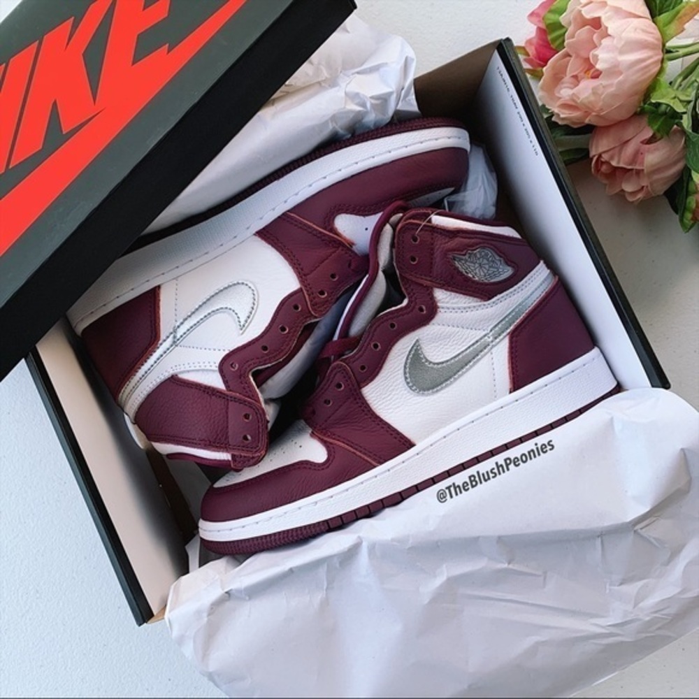 Air Jordan 1 Retro High OG “Bordeaux” NWT